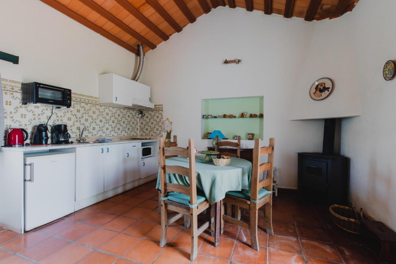Monte Da Serralheira Agro Turismo エヴォラ エクステリア 写真